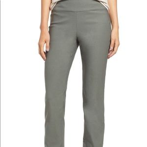 NWT NIC+ZOE Size 8 Green Moss Wonderstretch Pants